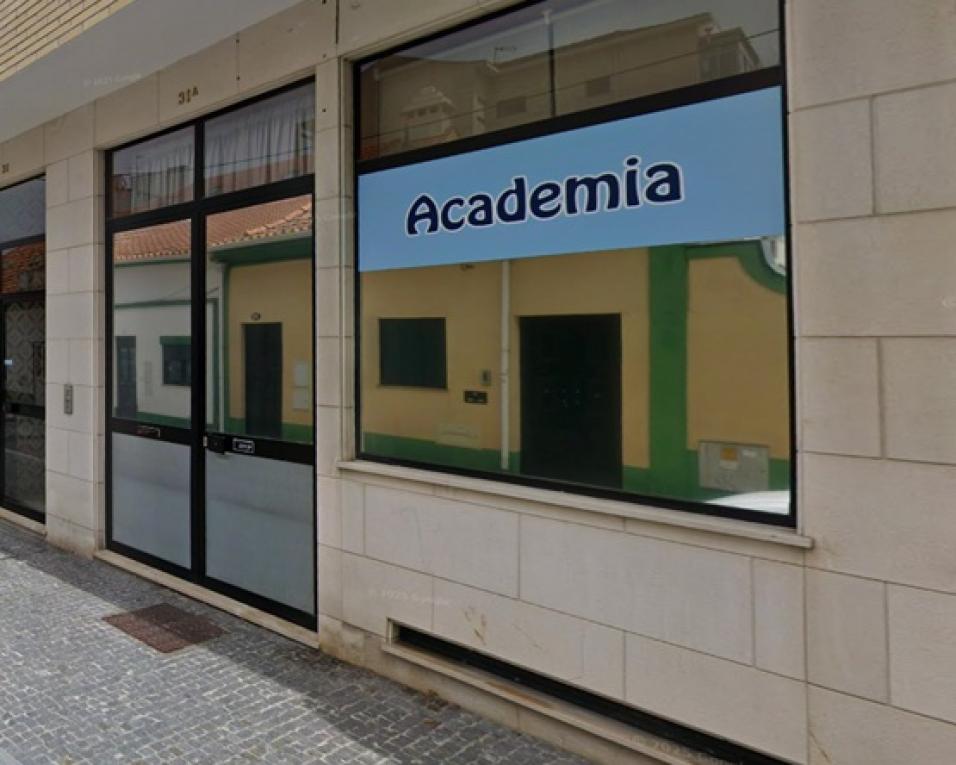 Academia de Saberes de Aveiro inaugura uma exposição de pintura do artista Hélder Bandarra