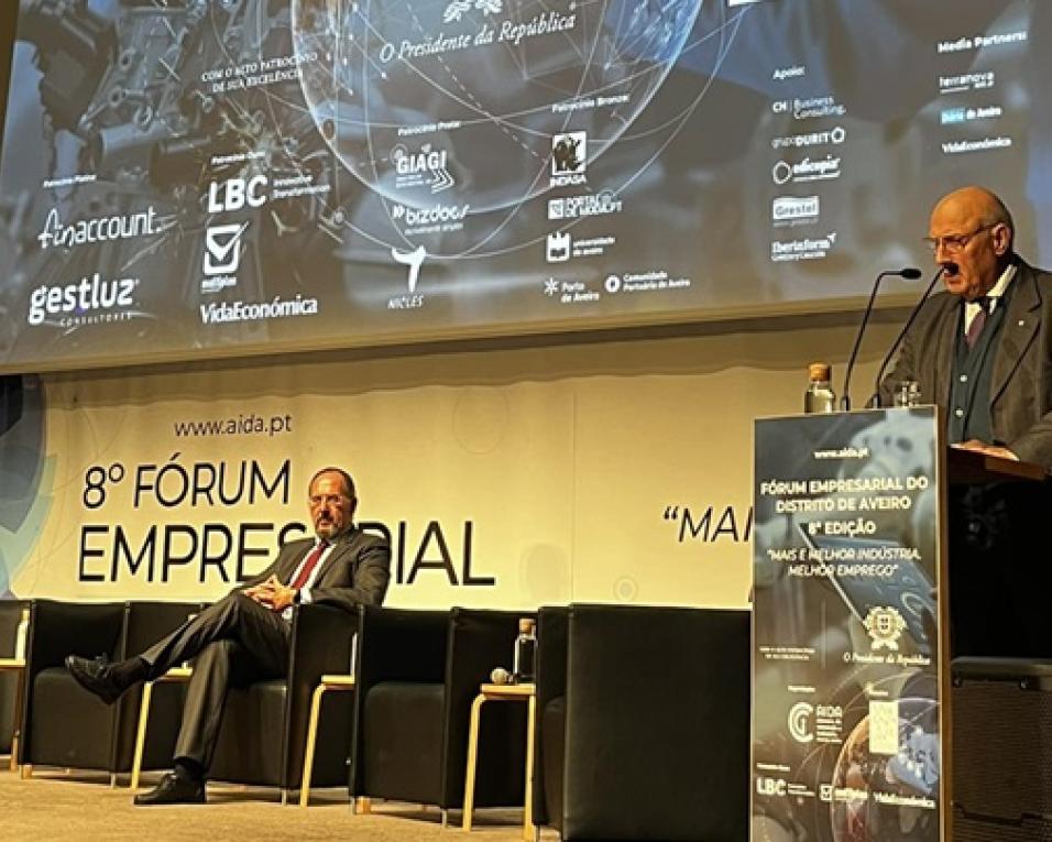 Empresários querem mais economia no Governo.