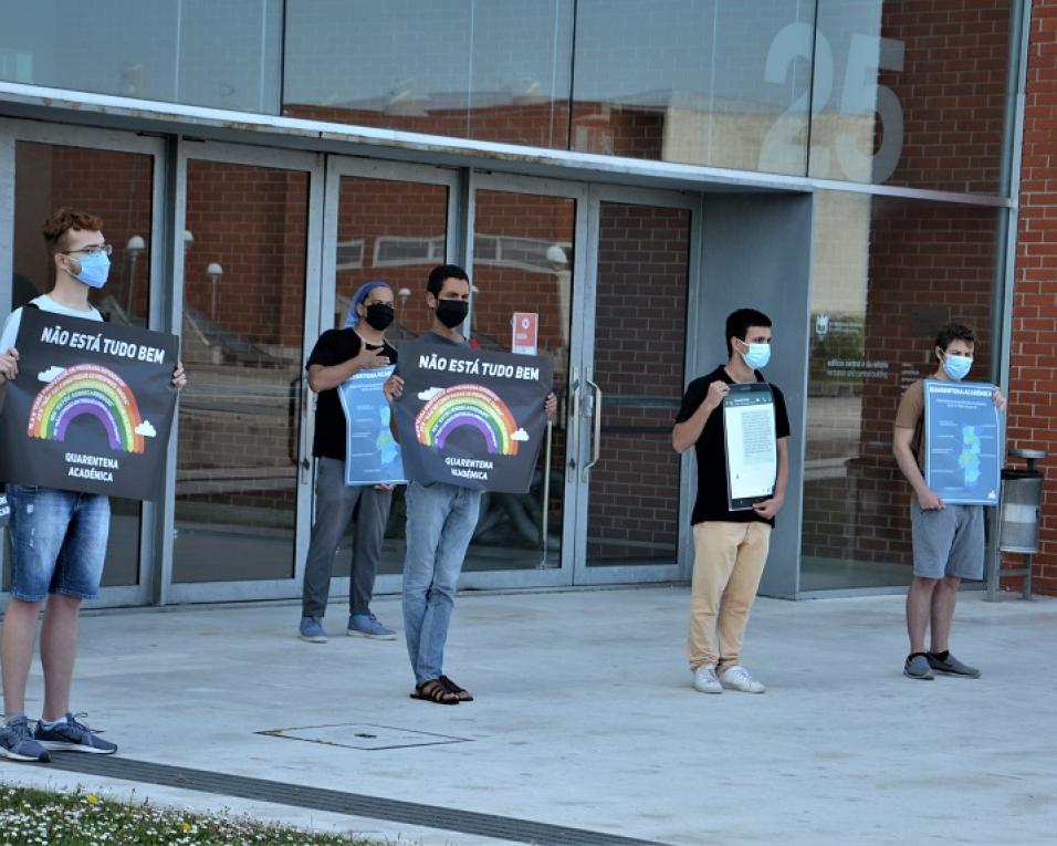 Aveiro: BE solidário com protesto de alunos do superior.