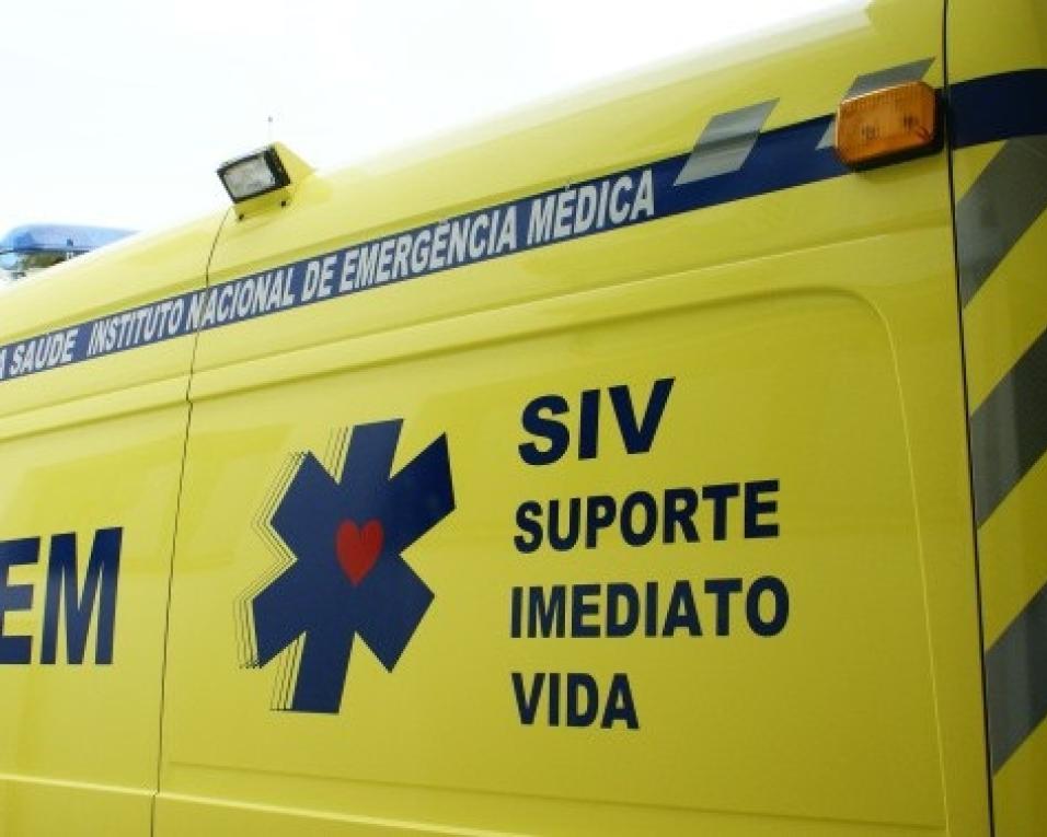 Helga Correia reivindica ambulância de suporte imediato de vida para o hospital de Oliveira de Azeméis.