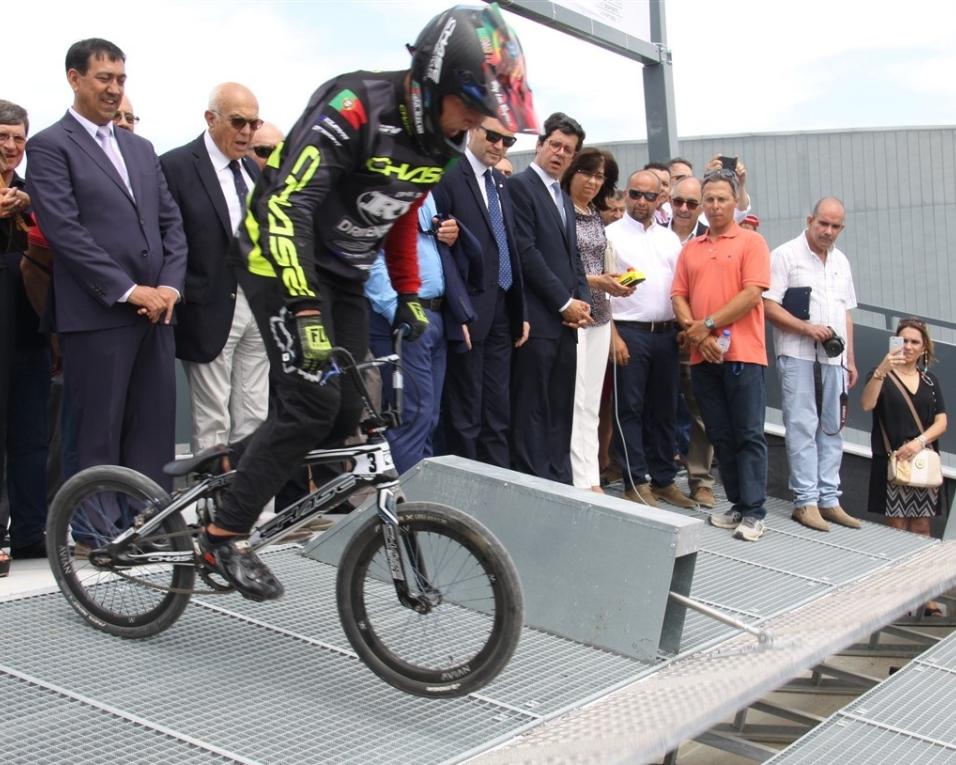 Velódromo de Sangalhos garante estatuto de Centro Continental de Ciclismo.