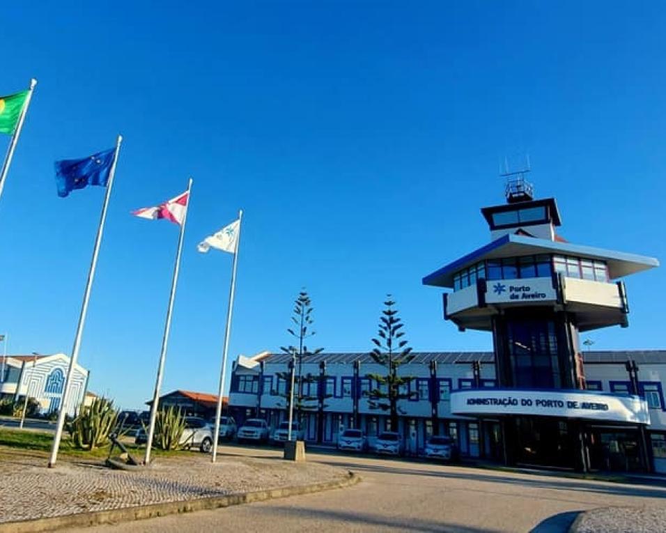 Administração dos portos de Aveiro e da Figueira da Foz apresentou cumprimentos a Santana Lopes.