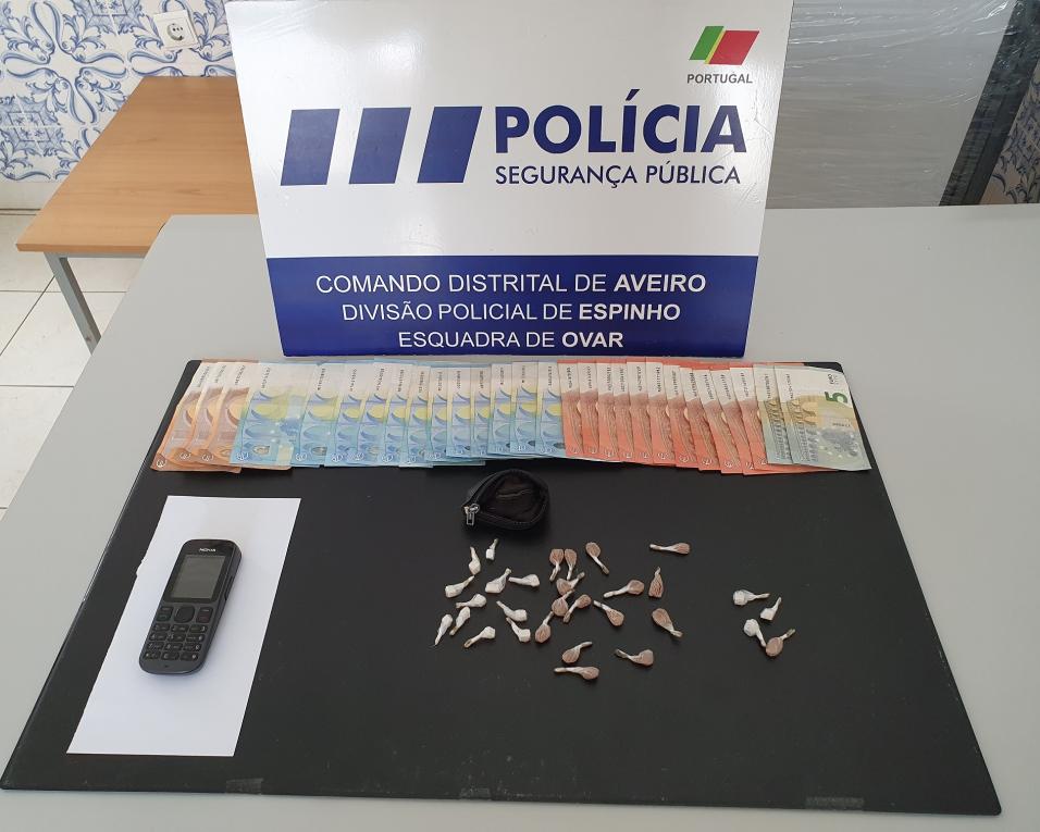 PSP de Ovar: Detido um homem por suspeita de tráfico de estupefacientes.