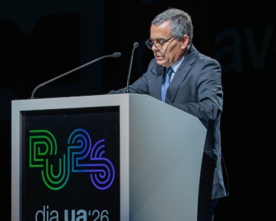 ua distingue funcionários
