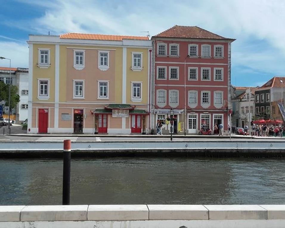 Aveiro: Discussão entre condutores gera confusão no centro da cidade.