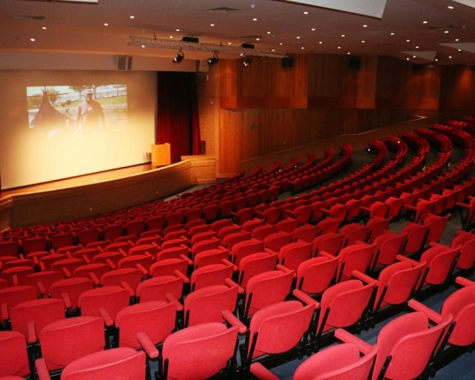 Aveiro: Dança leva 200 bailarinos ao centro de congressos.