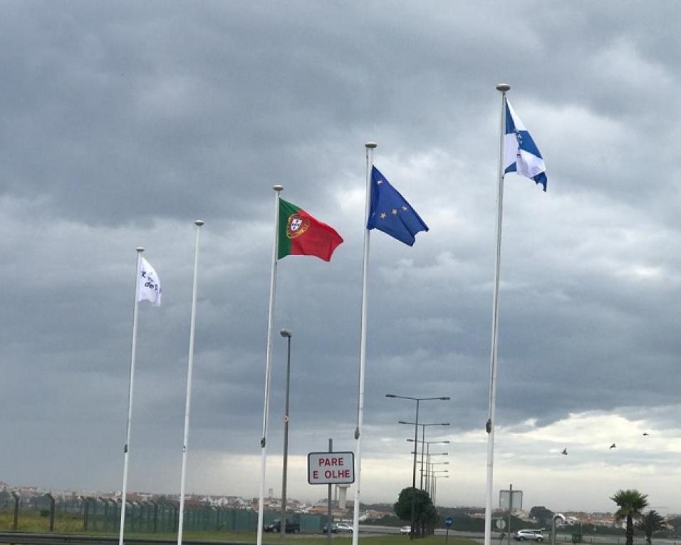 Ílhavo: Autarquia indignada com roubo de bandeira do município na Gafanha da Nazaré.