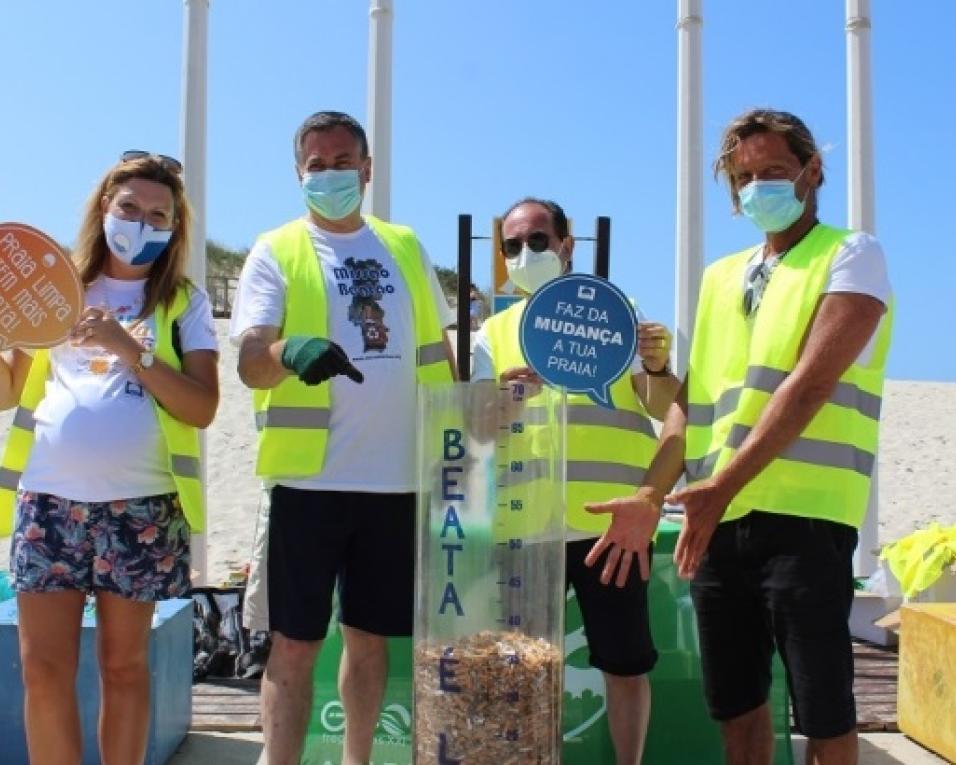 Roteiro do “viajante do lixo” passa hoje por Aveiro e amanhã pela praia da Barra.