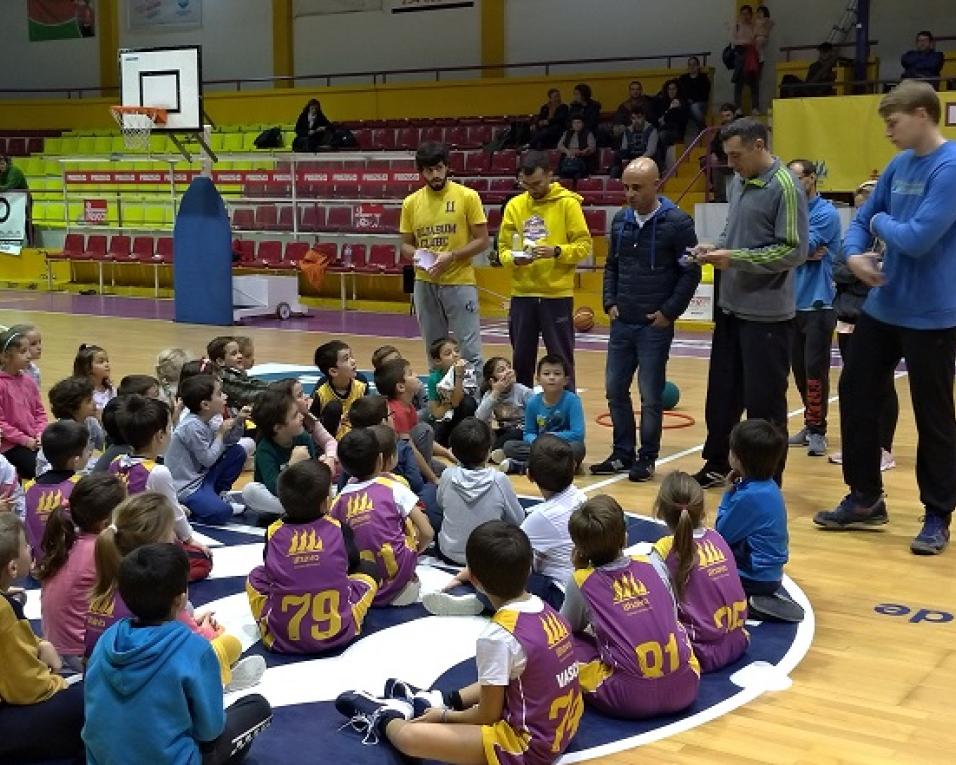 Encontro de Minibasquetebol fomenta prática do exercício e capta novos praticantes.