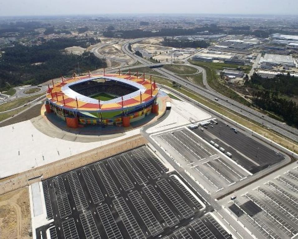 Aveiro: Tribunal de Contas dá luz verde à obra do complexo do estádio. Academia deverá estar pronta em setembro.