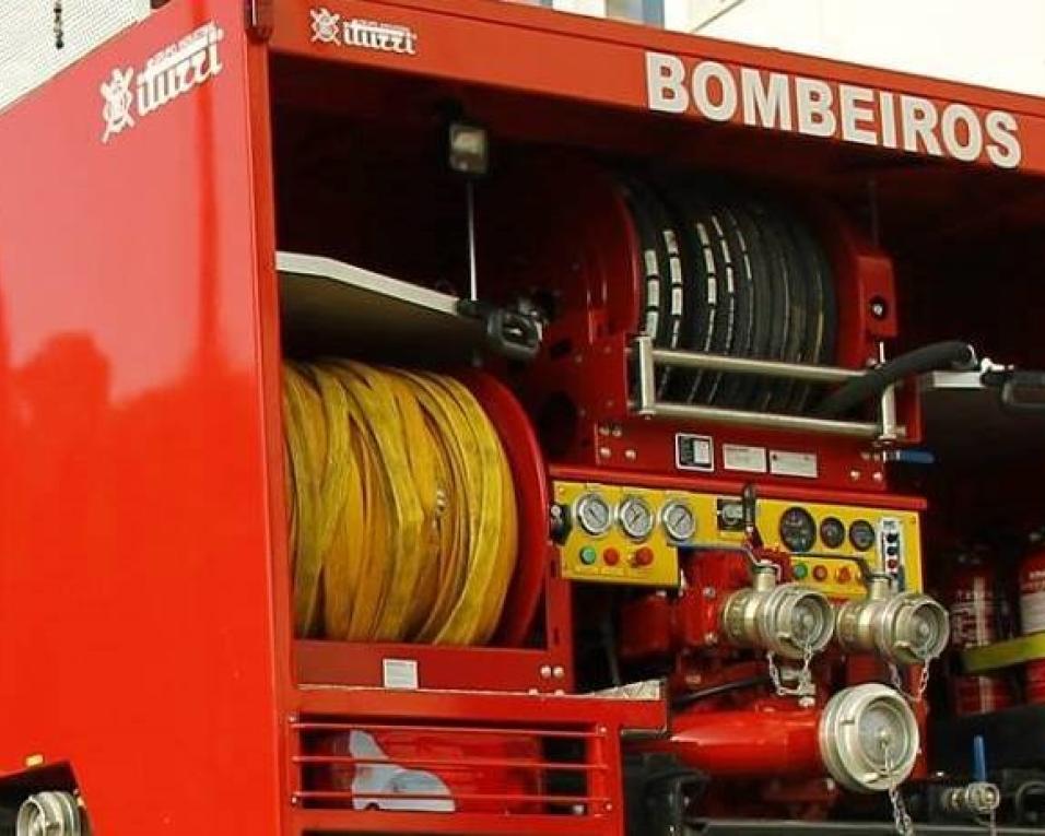 Incêndio em pesado corta IC2 na Malaposta.