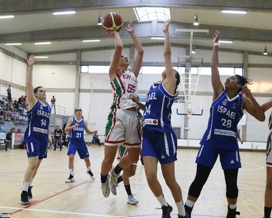 Basquetebol: Carolina Gonçalves no Europeu sub16 feminino.