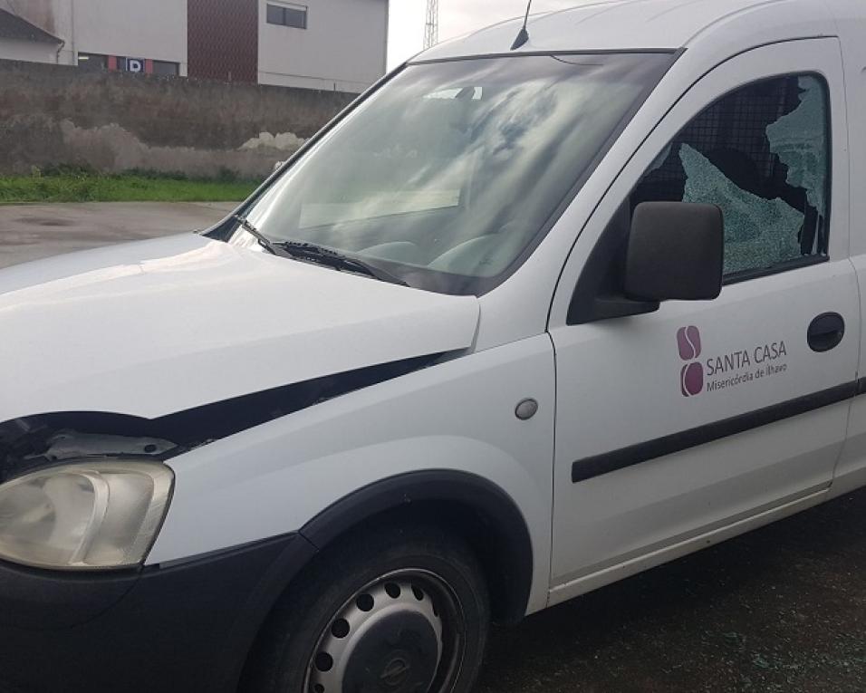 Ílhavo: Viaturas da Misericórdia vandalizadas no furto de baterias. Ílhavo: Viaturas da Misericórdia vandalizadas no furto de baterias.