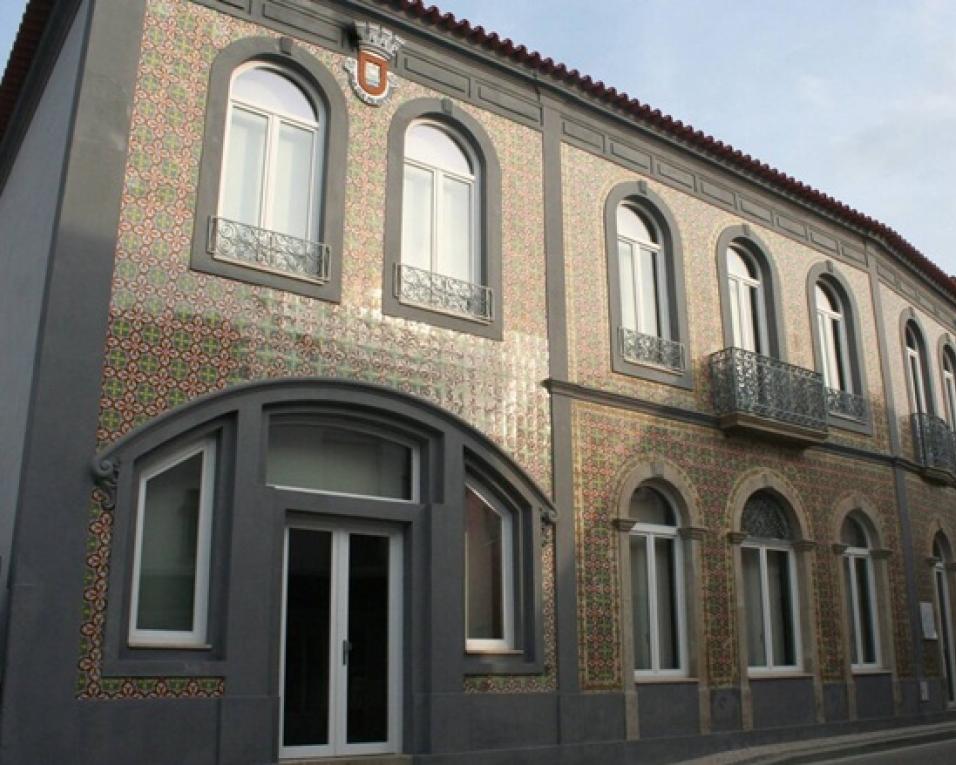 casa das geracoes recebe exposição evocativa do dia da mulher