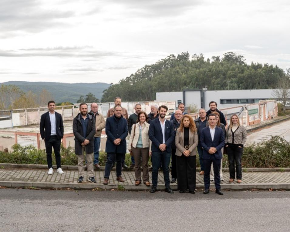 deputados do PS em visita a Castelo de Paiva