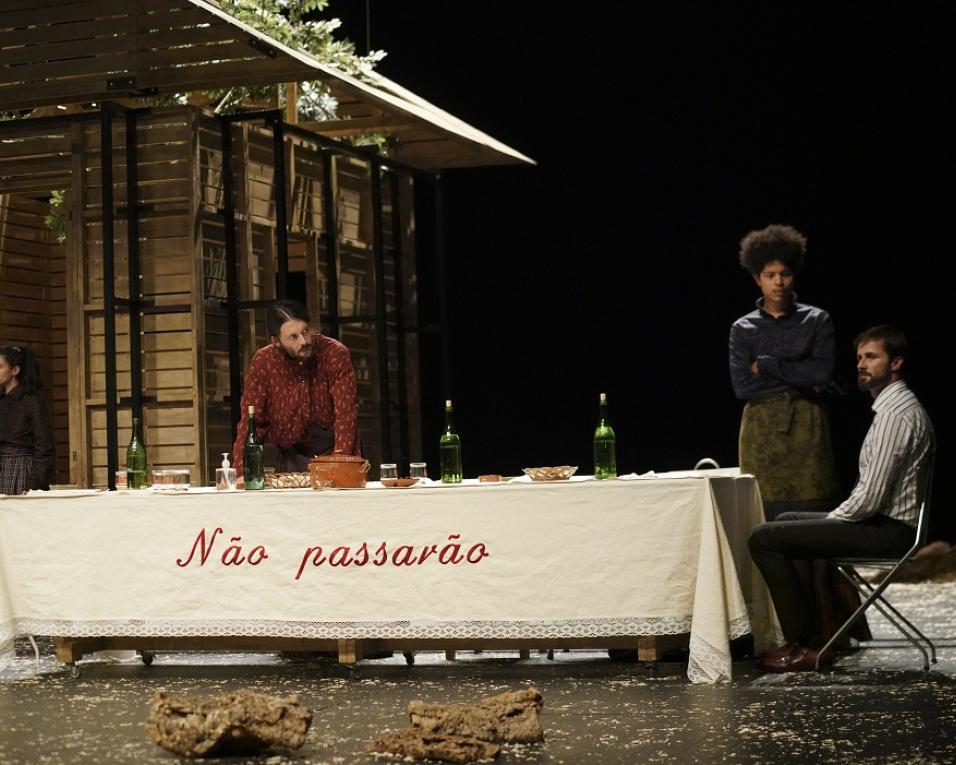 Casa da Cultura com três sessões do espetáculo “Catarina e a beleza de matar fascistas”.