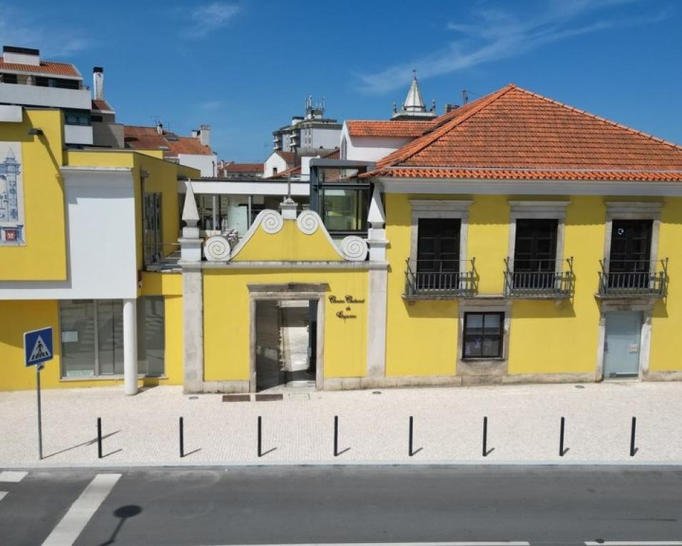 obra no centro cultural de esgueira a concurso