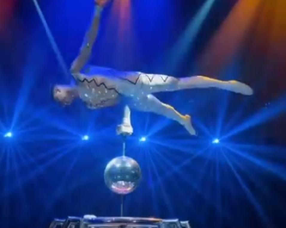 circo na celebração do dia da crianca
