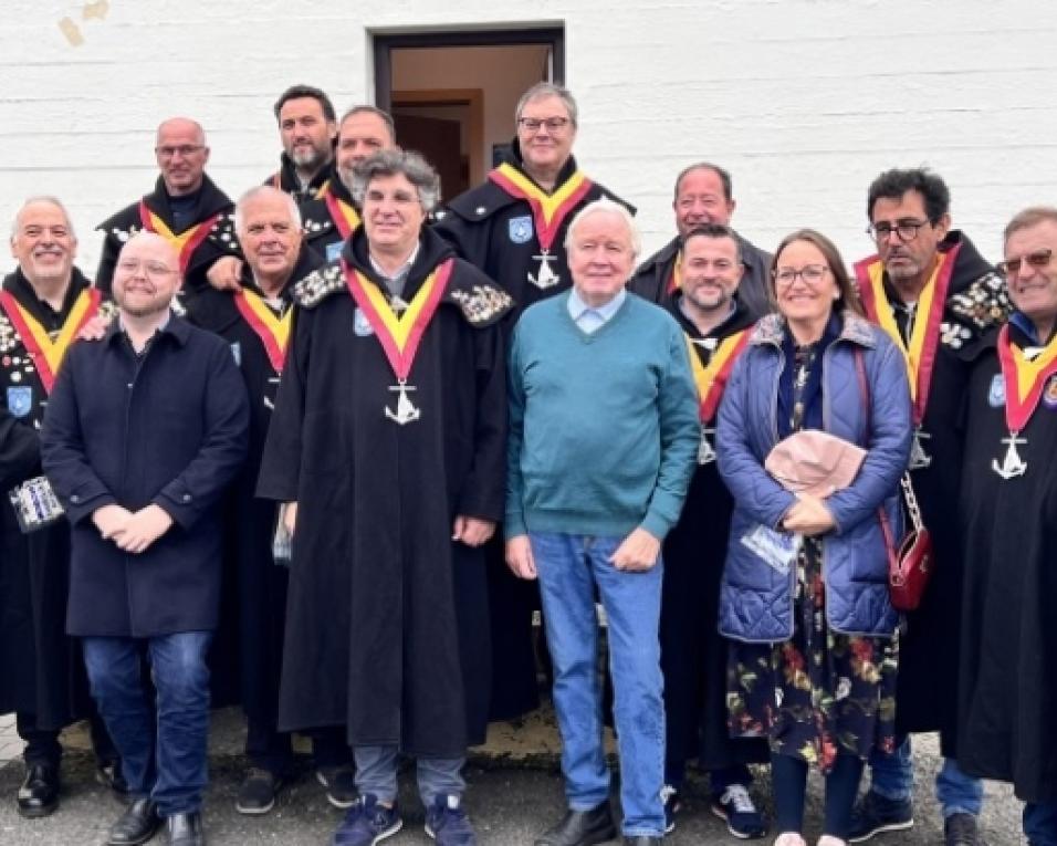 Confraria do Bacalhau solidária com Grindavik devido a crise sismológica na Islândia.