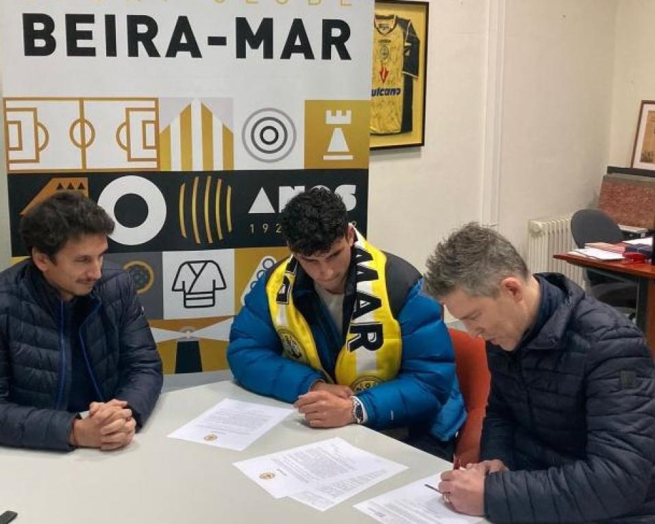 Campeonato de Portugal: Beira-Mar derrotado em Leça (1-0). Jovem assina contrato de formação.