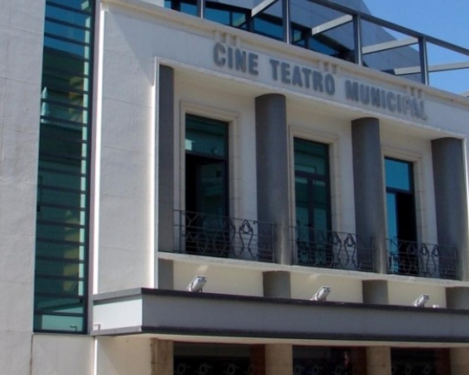 Cine-Teatro de Estarreja adapta horários e datas dos espetáculos de dezembro.