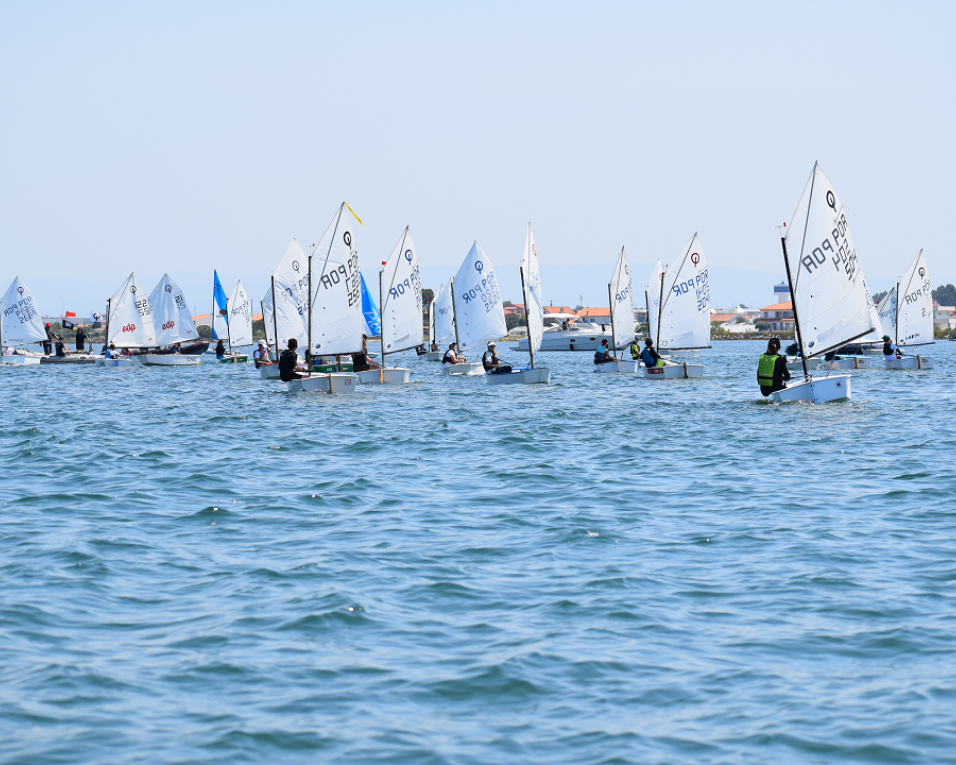 Clube de Vela da Costa Nova recebe a 4.ª Prova de Apuramento Regional Optimist.