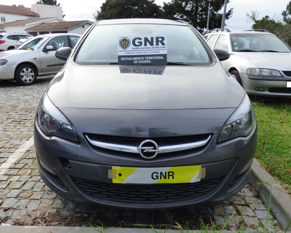 GNR de Albergaria-a-Velha: Detido por condução sem carta e falsificação de documentos. GNR de Albergaria-a-Velha: Detido por condução sem carta e falsificação de documentos.