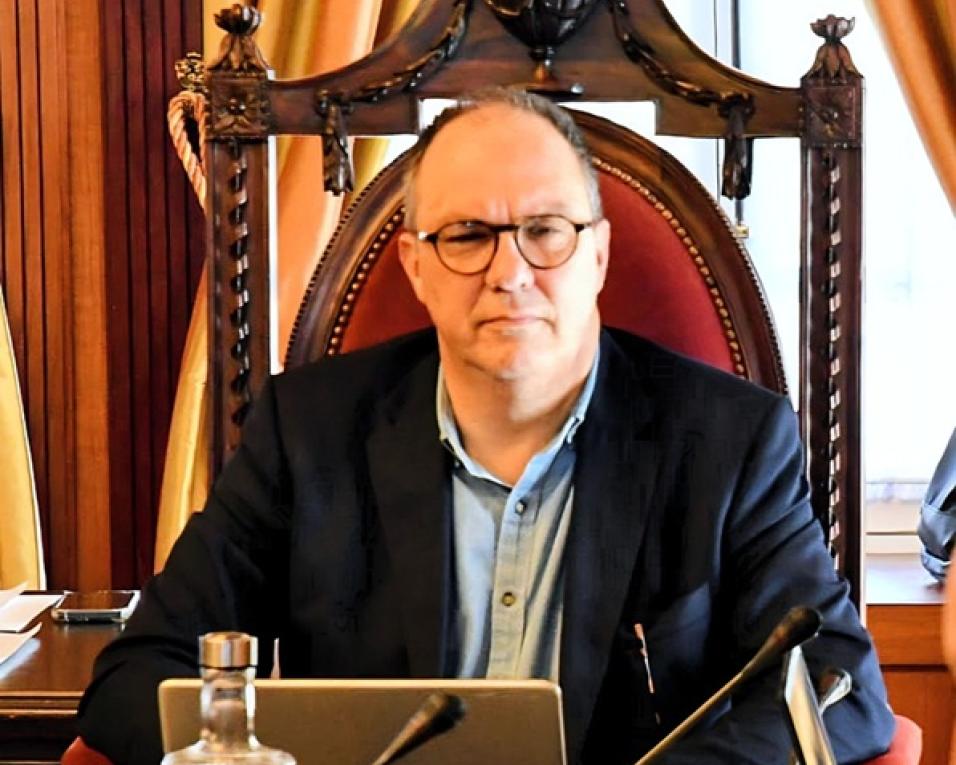 diogo machado responde às críticas de Alberto Souto Miranda