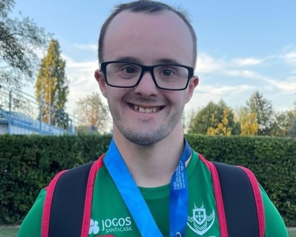 Diogo Rego continua a somar medalhas no Europeu para atletas com síndrome de down.