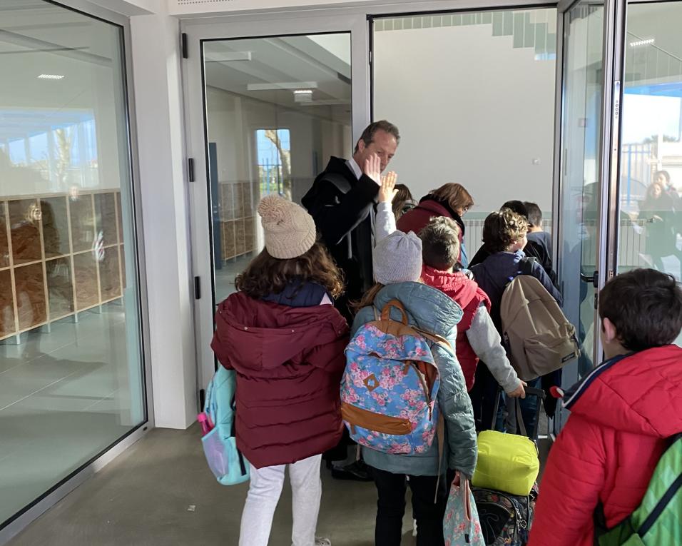 Hoje foi o primeiro dia da 'nova' Escola do 1.º Ciclo de São Bernardo.