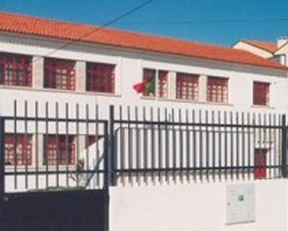 Ílhavo: Autarquia mostra obras em escola da Costa Nova.