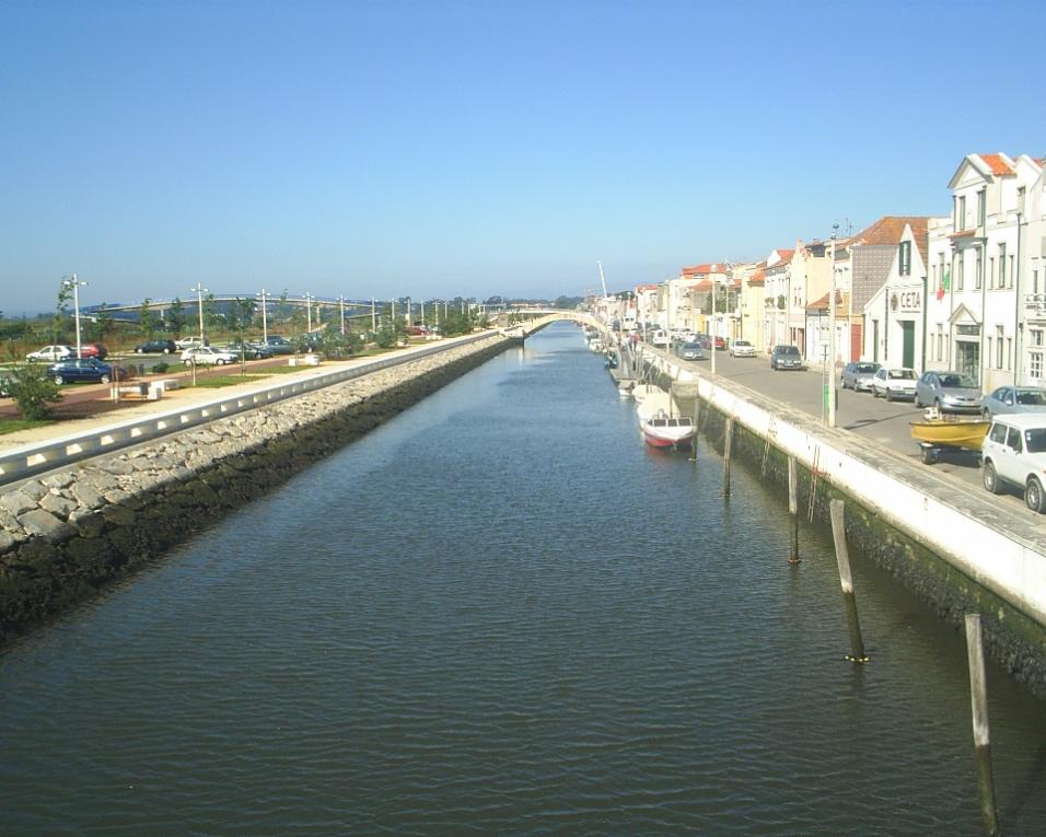 Cadáver resgatado das águas do Canal de São Roque.