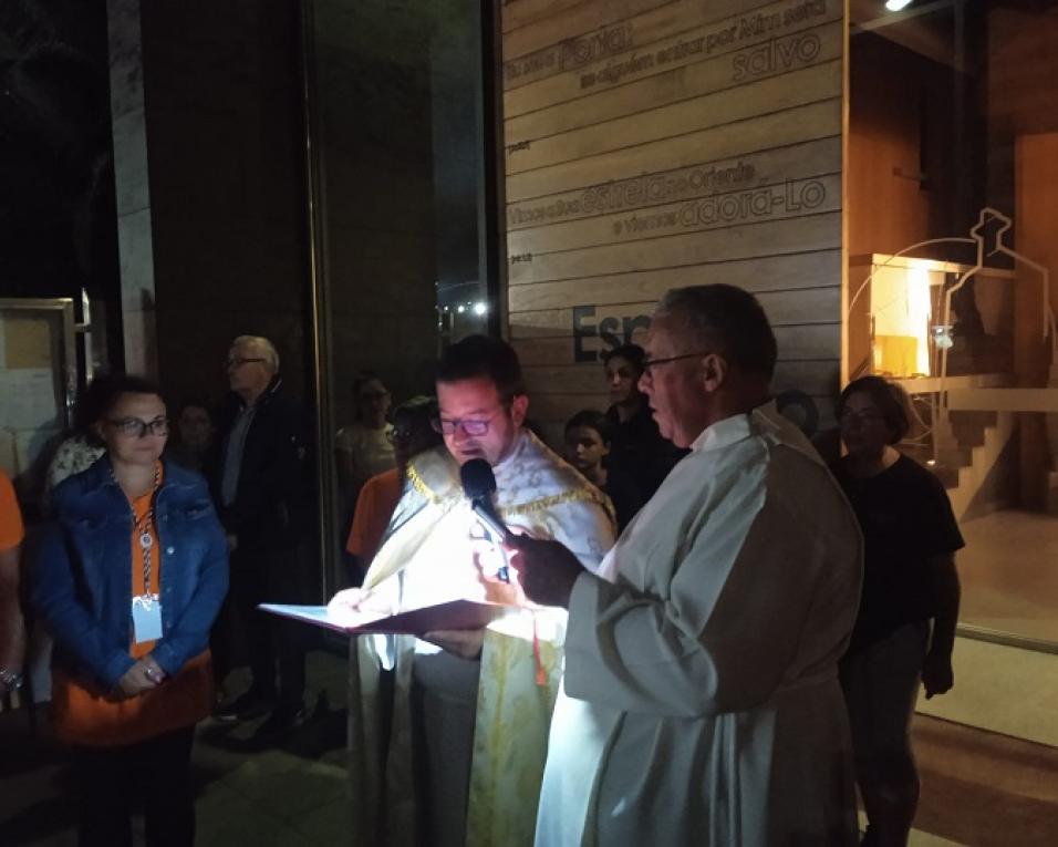 Gafanha da Encarnação em festa celebra a Padroeira. Noite com Zé Amaro.