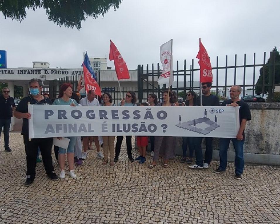 Enfermeiros pedem justiça na progressão das carreiras.