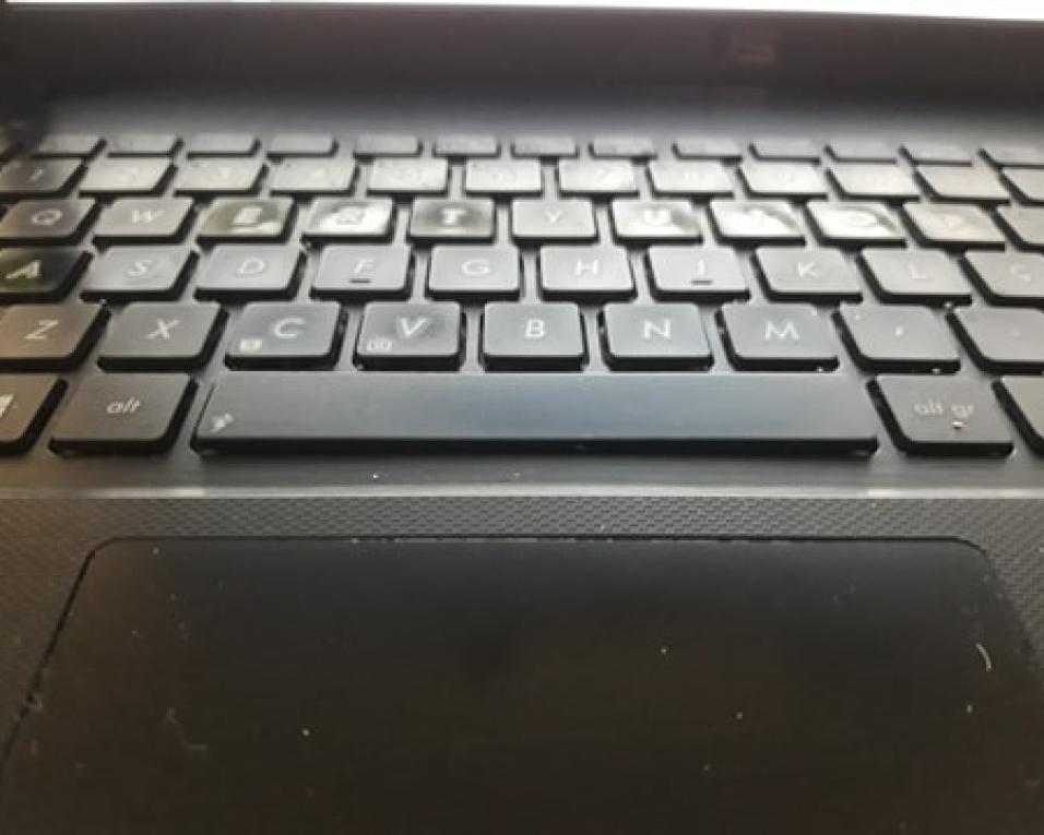Aveiro: Autarquia entrega 420 computadores e acesso à internet aos alunos carenciados.