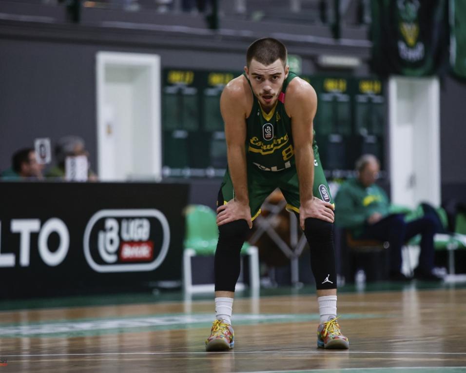 Illiabum perde com CB Queluz