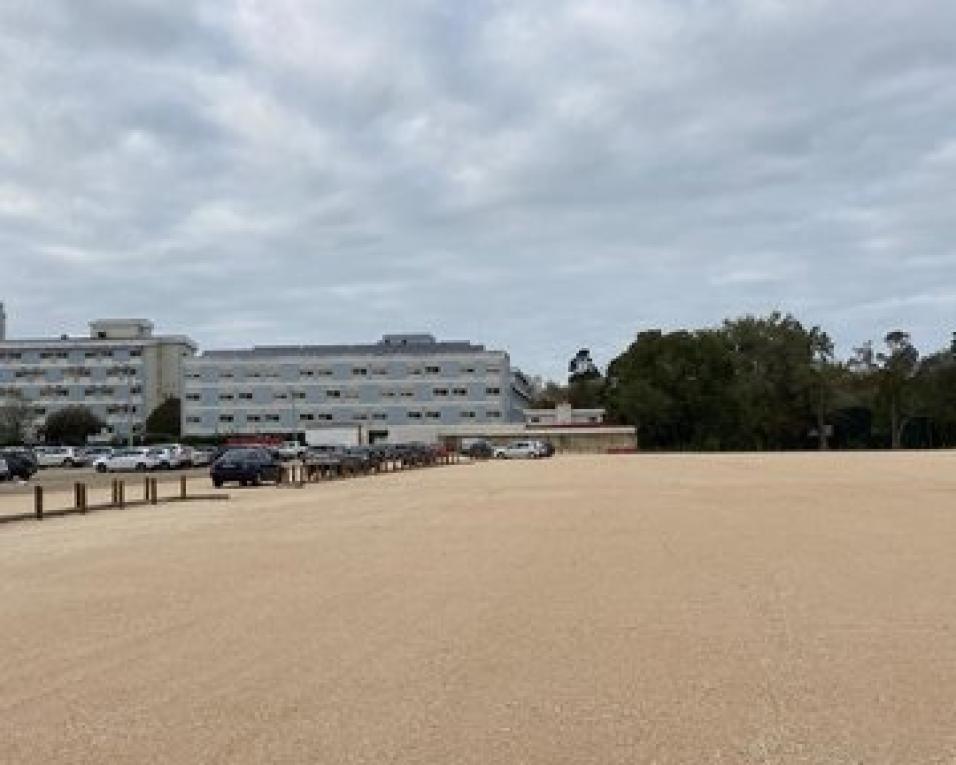 aveiro investe no alargamento de estacionamento do hospital