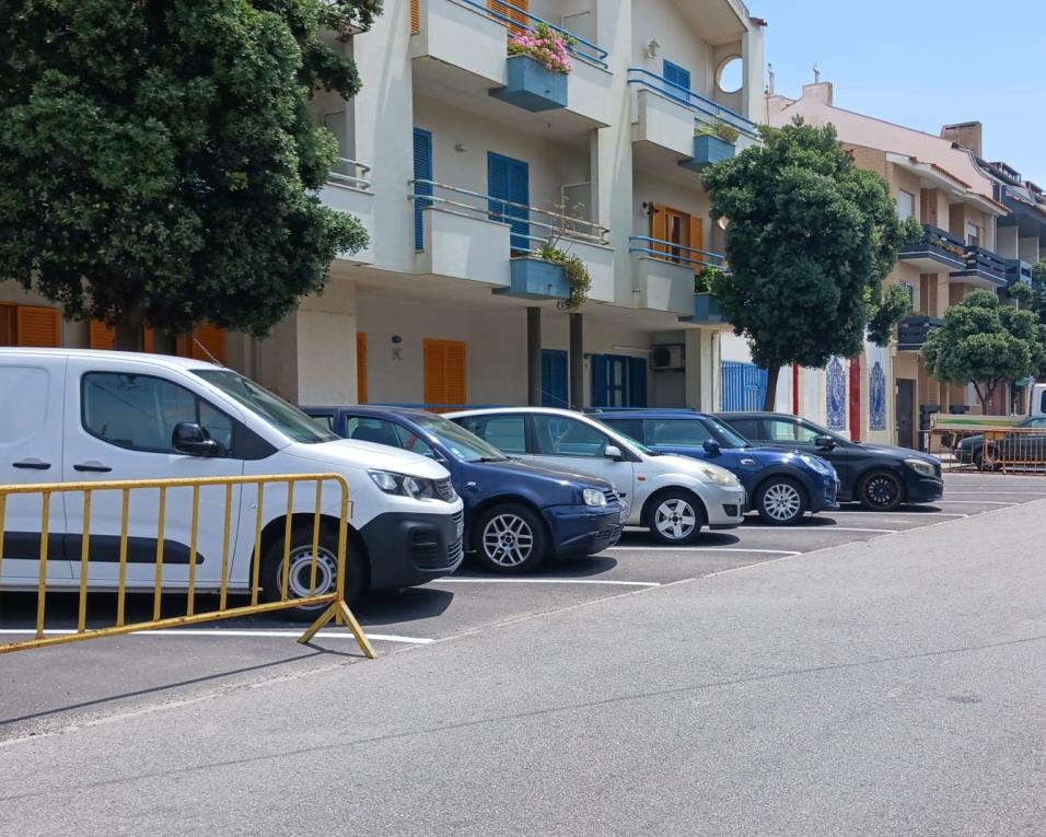 Estacionamento da Avenida João Corte Real, na Praia da Barra, será em 'espinha invertida'.