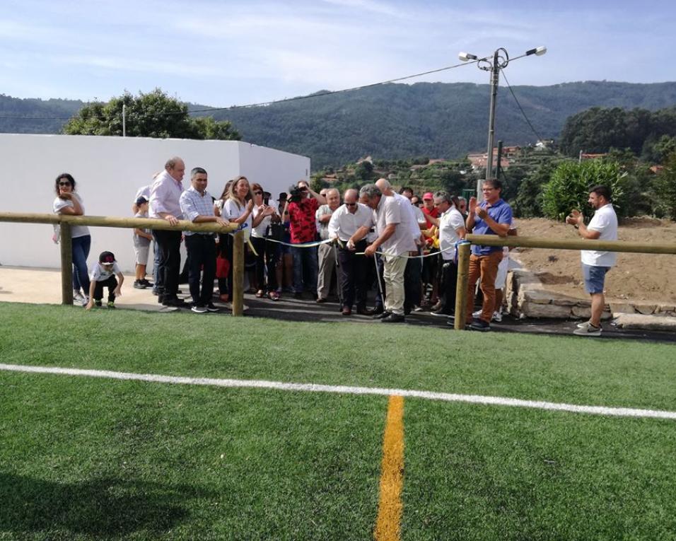 Câmara Municipal de Sever inaugurou o terceiro relvado sintético em clubes locais.