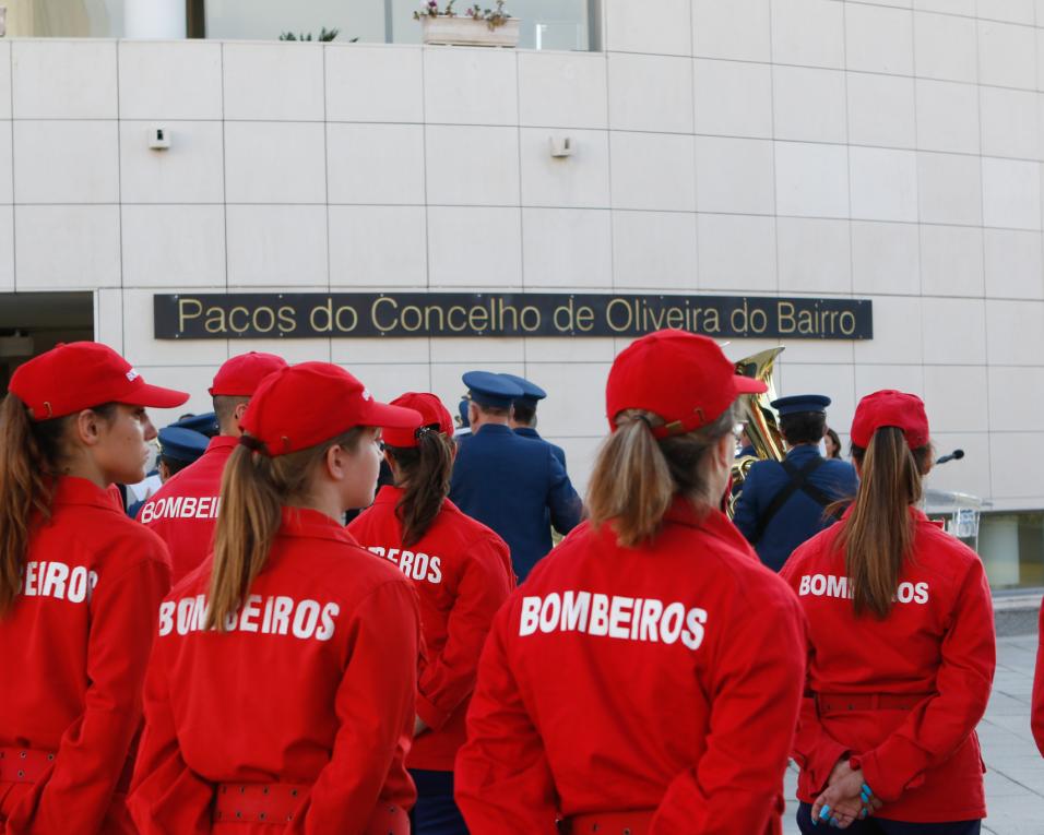 Câmara de Oliveira do Bairro aprovou apoio financeiro (40 mil euros) para os Bombeiros locais. Câmara de Oliveira do Bairro aprovou apoio financeiro (40 mil euros) para os Bombeiros locais.