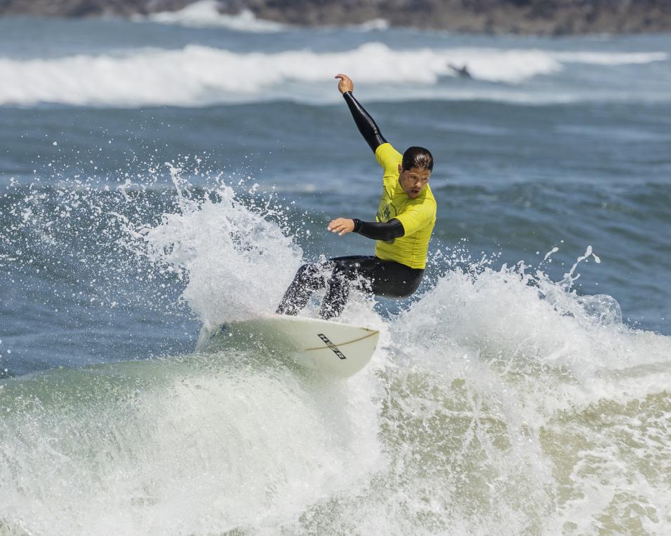 Associação de Surf de Aveiro inicia na praia da Barra o circuito Quebramar.