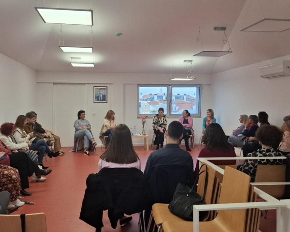 Mulheres Socialistas em tertulia sobre cancro da mama