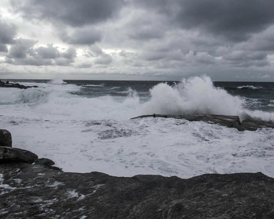 Autoridade Marítima Nacional e Marinha alertam para agravamento da agitação marítima na Costa Continental.