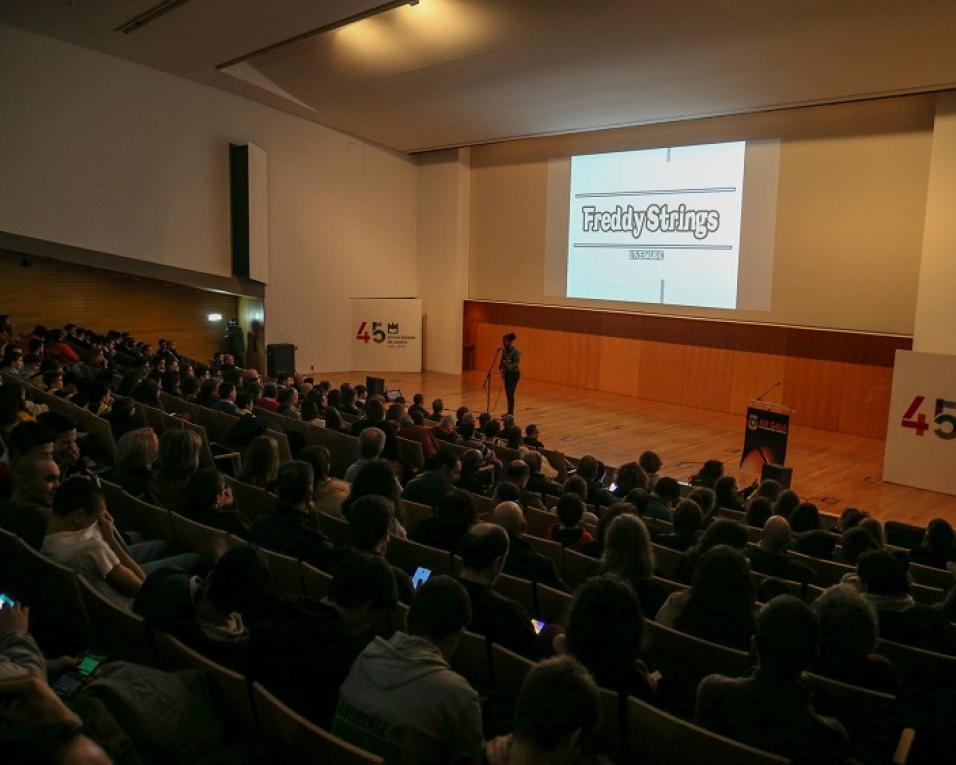Gala da Associação de Basquetebol com transmissão online.