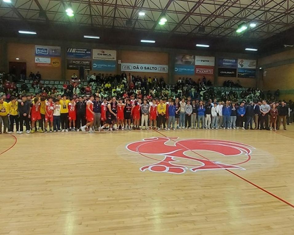 Galitos é campeão distrital sub18 masculinos.