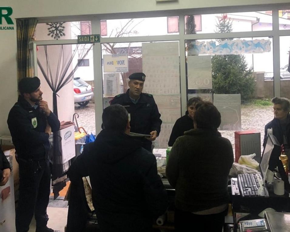 GNR avisa comerciantes e idosos para o risco do transporte de elevadas quantias de dinheiro.