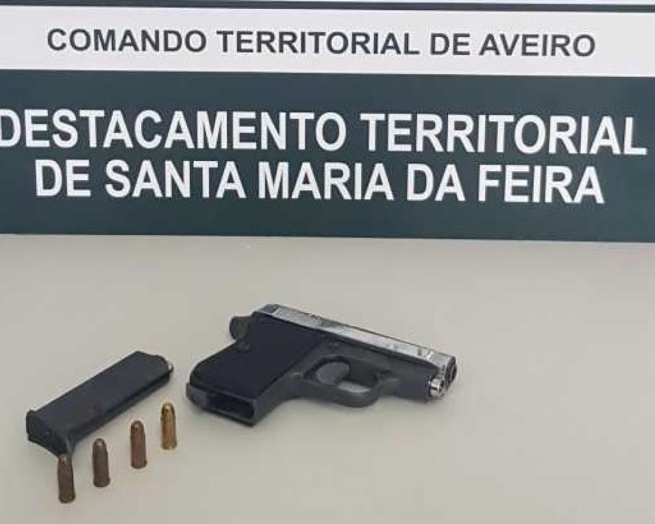 Feira: GNR deteve mulher que ameaçava companheiro.
