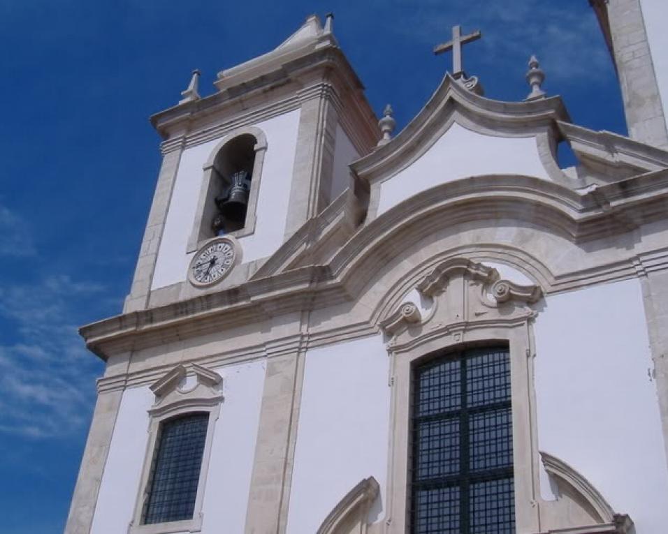 Teatro no apoio às obras na Igreja de Ílhavo.
