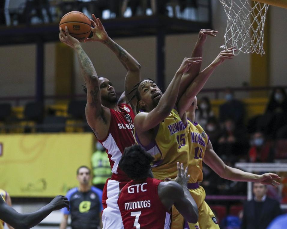 Basquetebol: Benfica enfrentou dificuldades em Ílhavo.