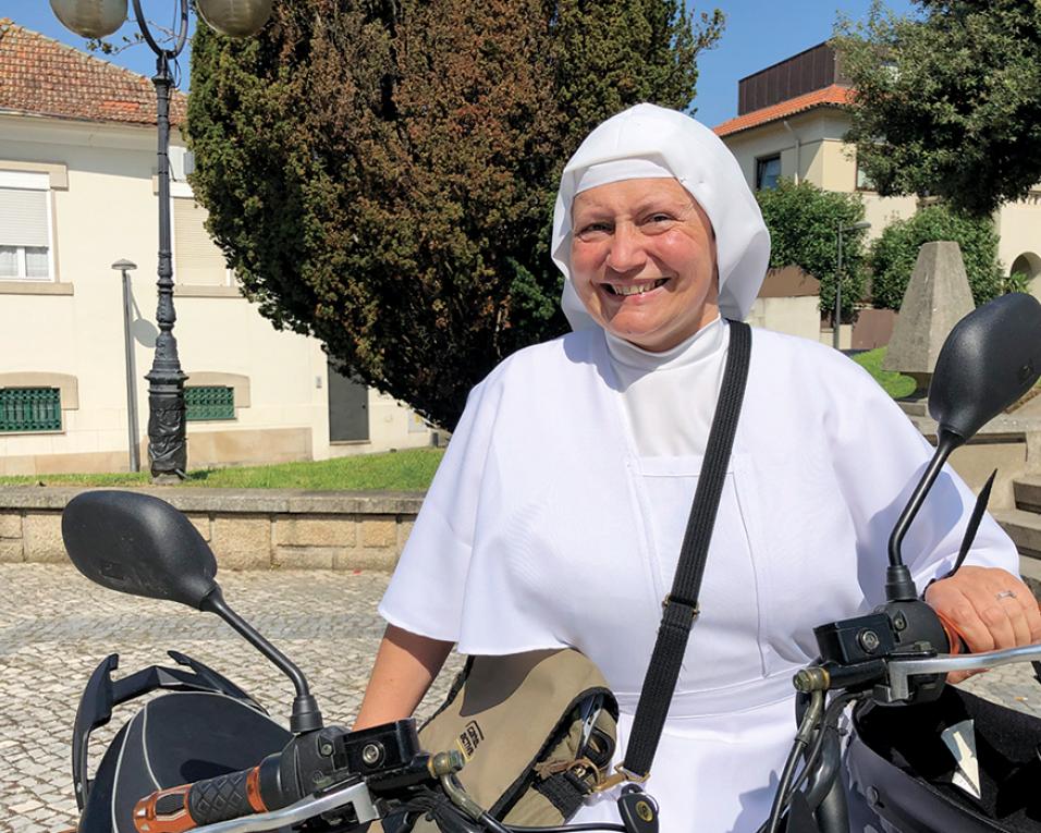 São João da Madeira: Homicida de freira aplicou golpe 'mata-leão' e violou-a depois de morta.